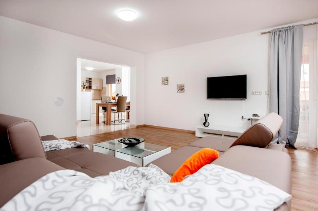 Aria Room And Apartmant Fuga โรวีน ภายนอก รูปภาพ