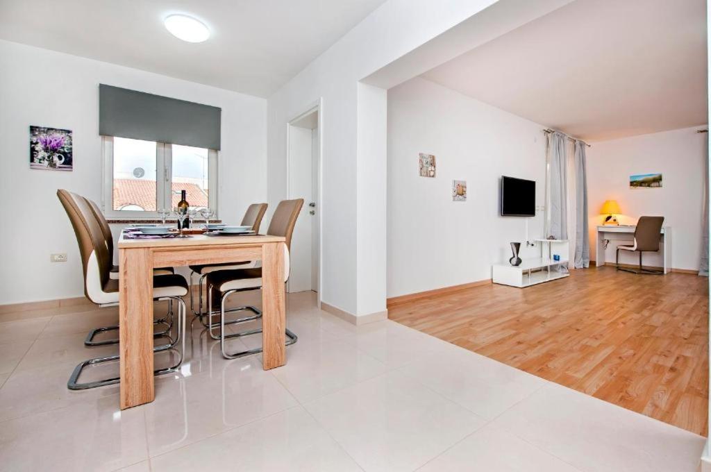 Aria Room And Apartmant Fuga โรวีน ภายนอก รูปภาพ